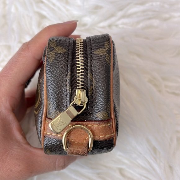 Louis Vuitton Trousse Wapity with Red Interior cosmetic case catch all pouch - Picture 4 of 12